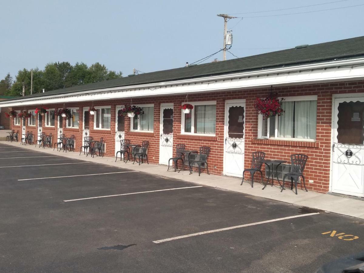 Algoma Motel Wawa Eksteriør bilde